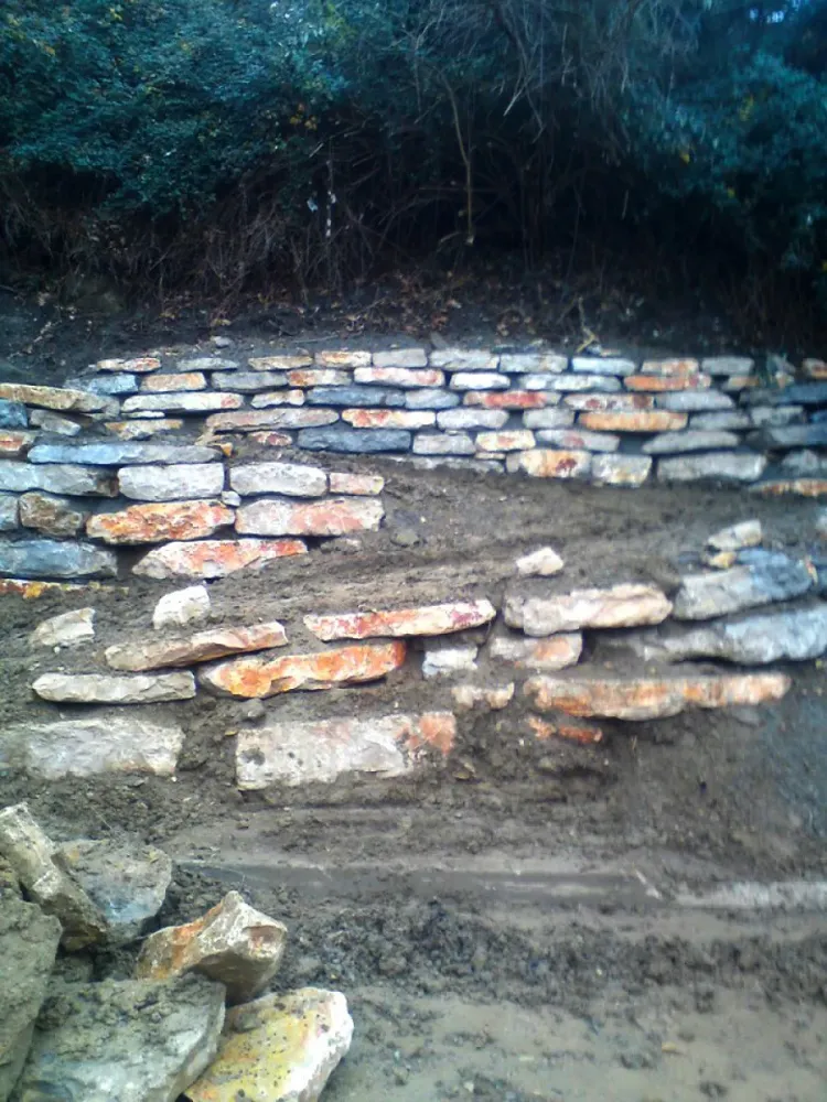 Travaux de démolition à Peyrusse-le-Roc